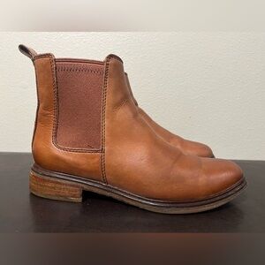 Clarks Women's Clarkdale Arlo Brown Leather Fall Hobo Chic Almond Toe Size 8.5